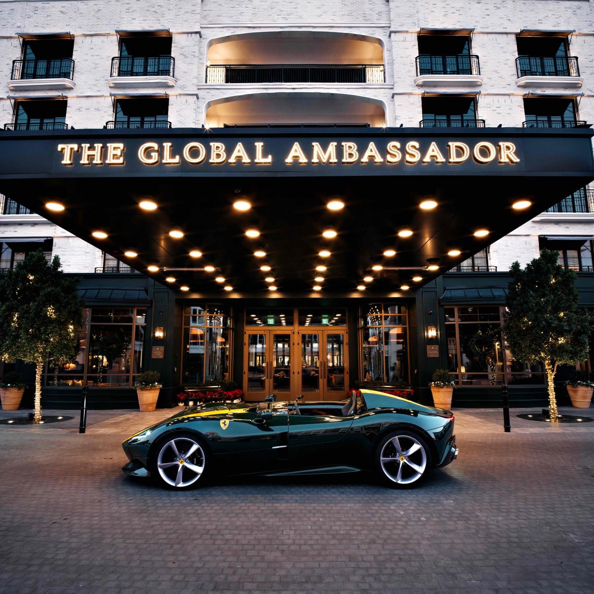 ホテル The Global Ambassador フェニックス エクステリア 写真
